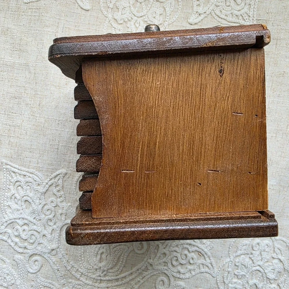 Vintage Wooden Cork Coaster Set 9pc Brown Trunk Dresser Holder Knobs Hi-Mark